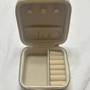 Kendra Scott Gold and Cream Jewelry Organizer